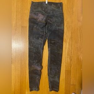 Black lululemon leggings